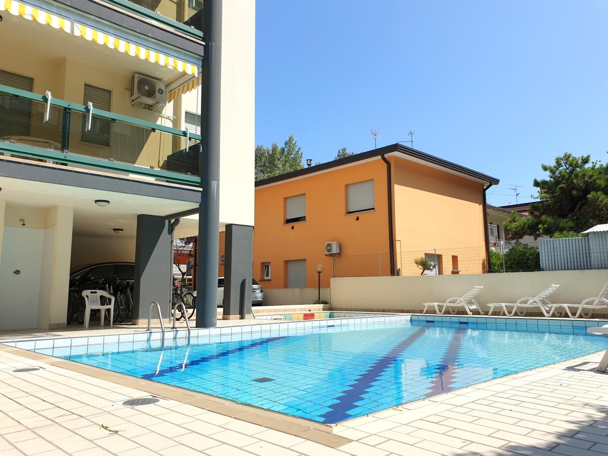 One Bedroom Flat With Balcony Next To The Sea *
